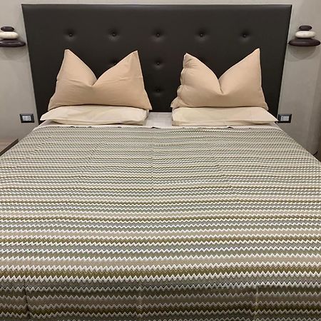 Bed and Breakfast Domus Cinecitta Рим Екстер'єр фото