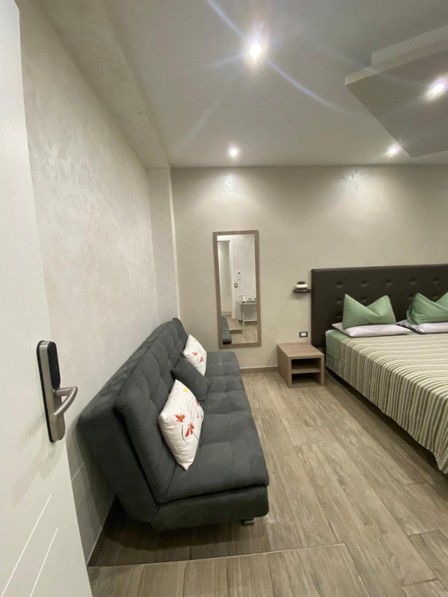 Bed and Breakfast Domus Cinecitta Рим Екстер'єр фото